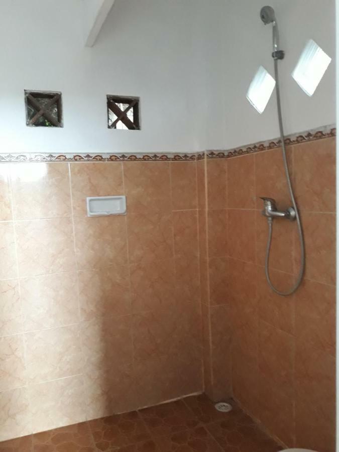 One Homestay And Warung Munduk Exterior foto
